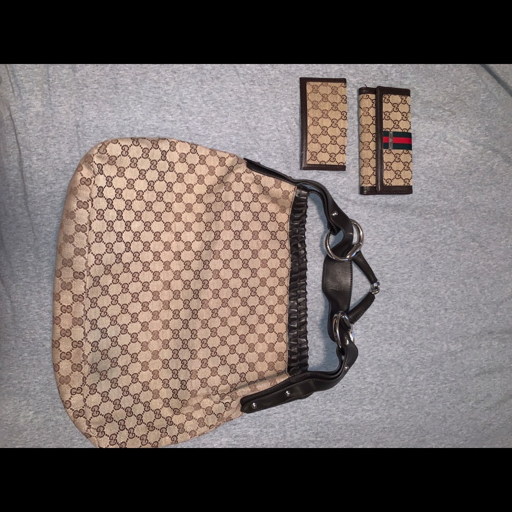Largo hobo with wallet